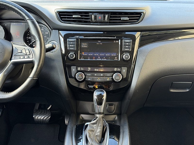 Used 2022 Nissan Rogue Sport SV AWD/4WD image 13