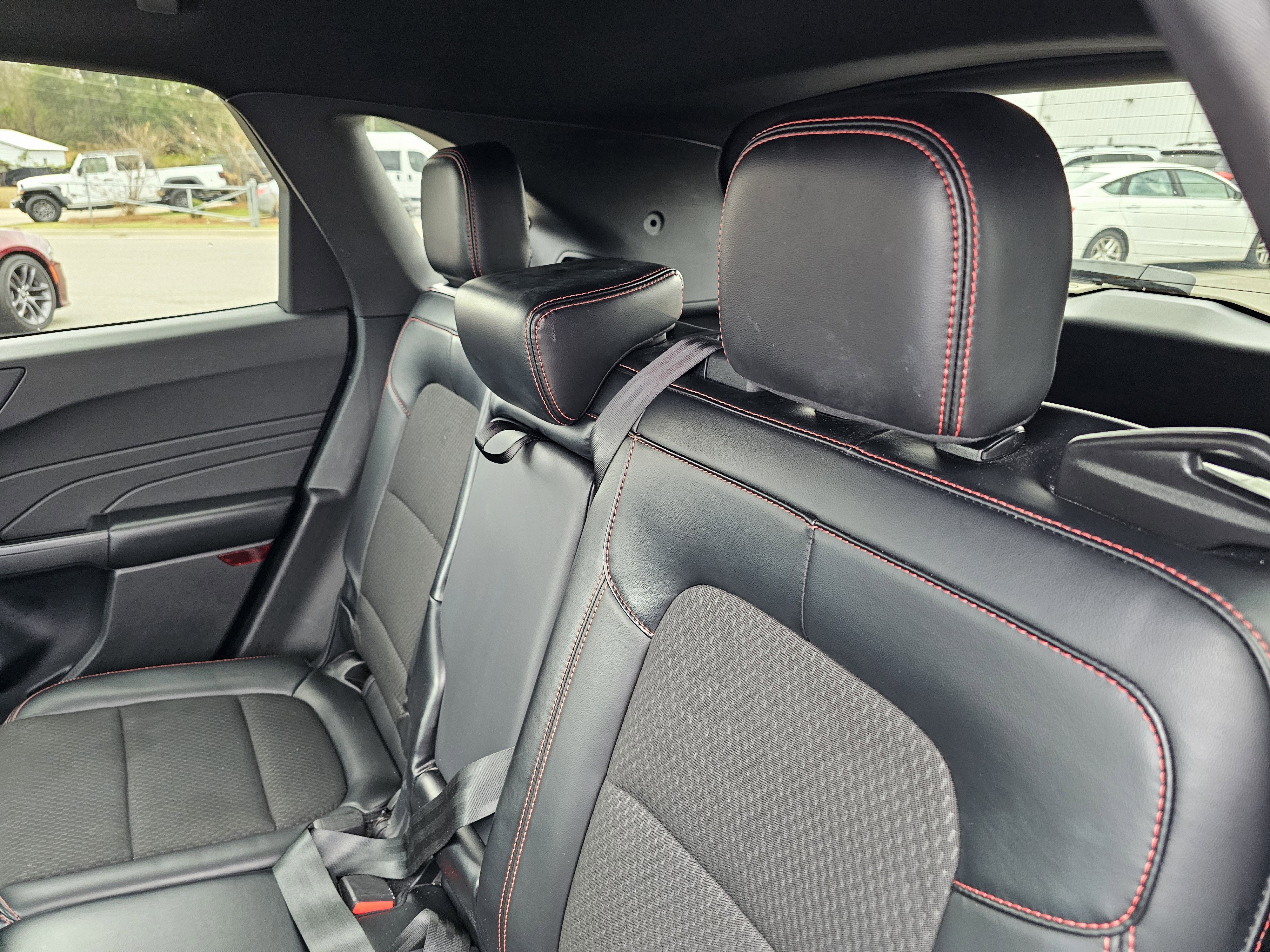 Used 2024 Ford Escape ST-Line image 32