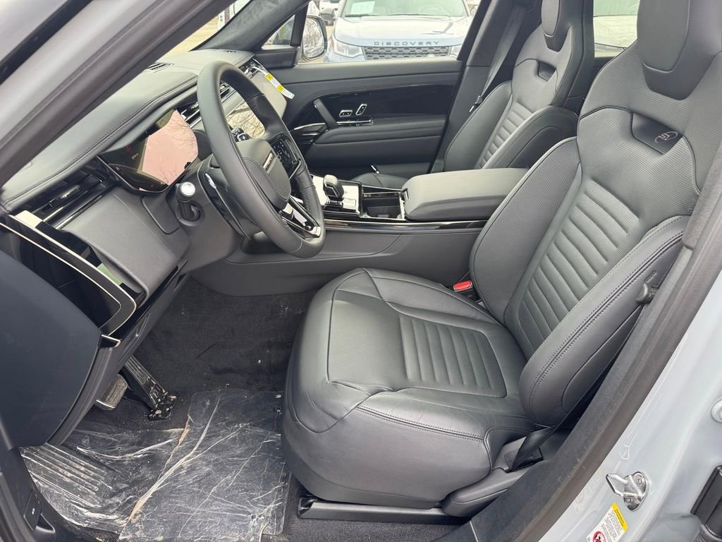 New 2026 Land Rover Range Rover Sport SV image 8