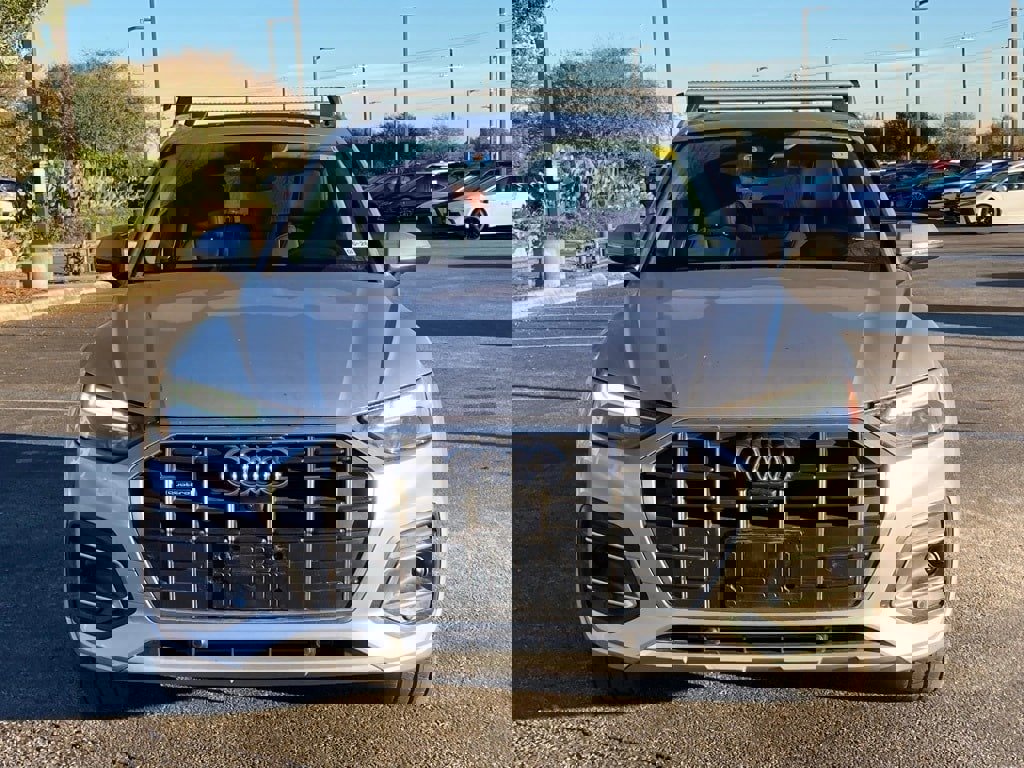 Used 2021 Audi Q5 2.0T Premium Plus w/ Premium Plus Package image 2