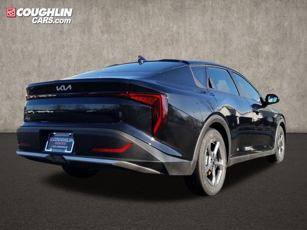 New 2025 Kia K4 LXS image 8