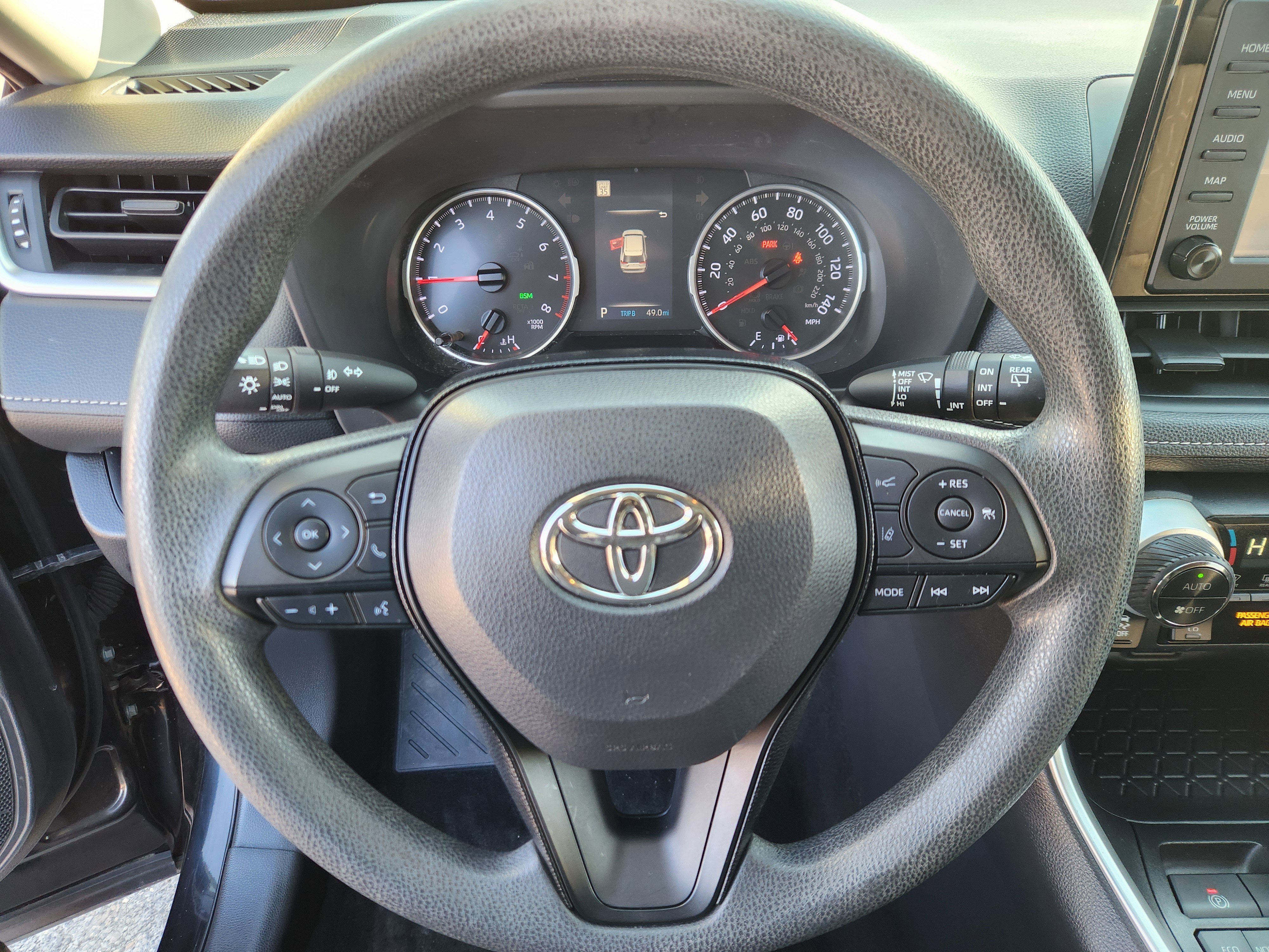 Used 2019 Toyota RAV4 XLE image 9