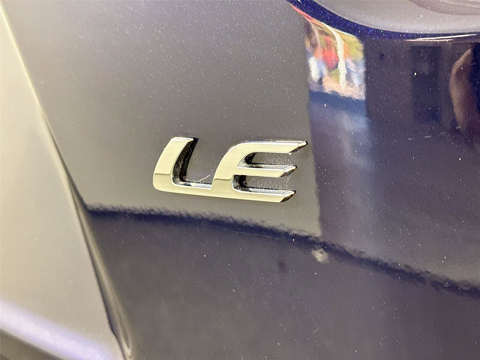 Used 2025 Toyota Corolla LE image 11