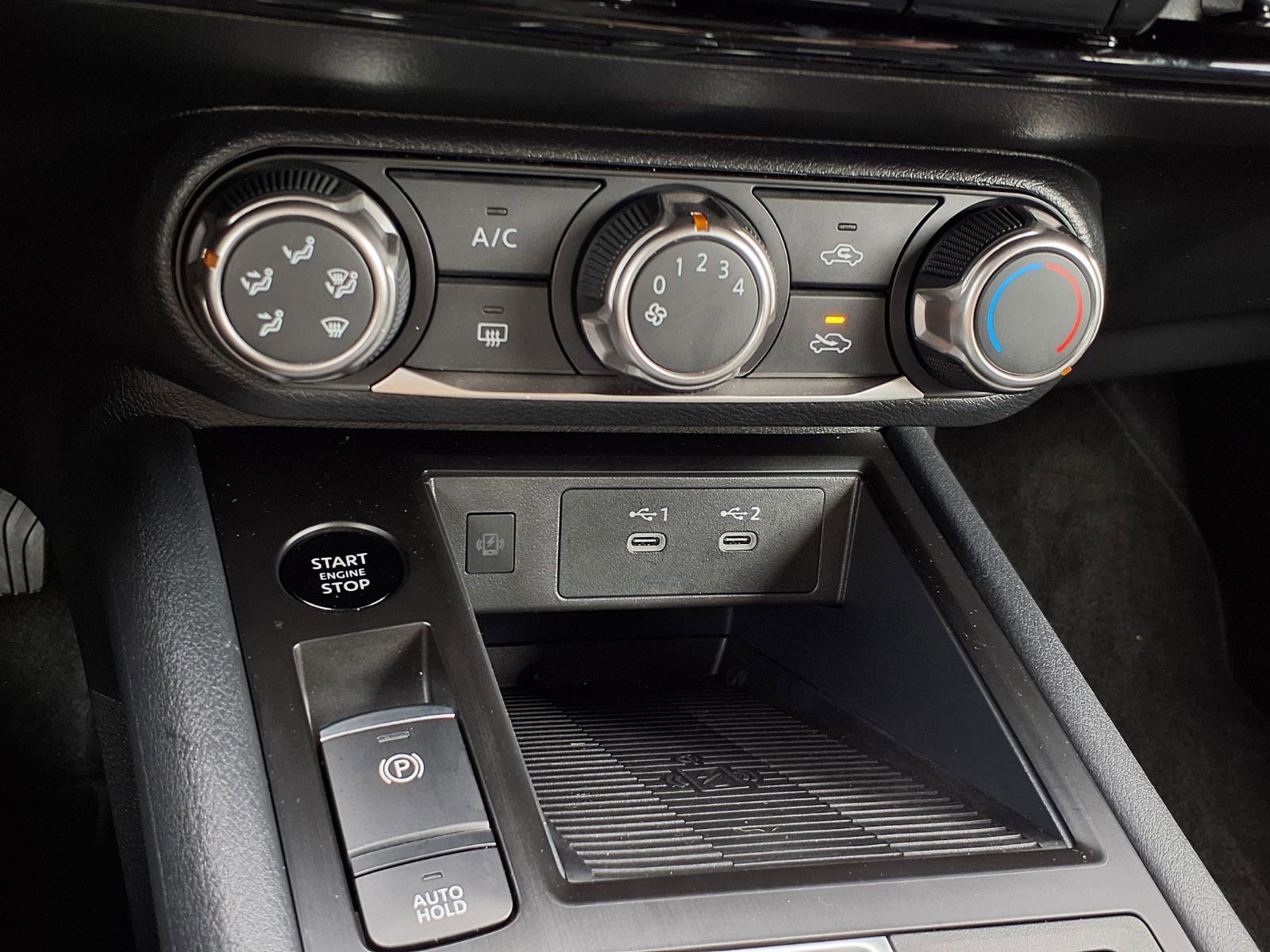 Certified 2025 Nissan Kicks SV image 20