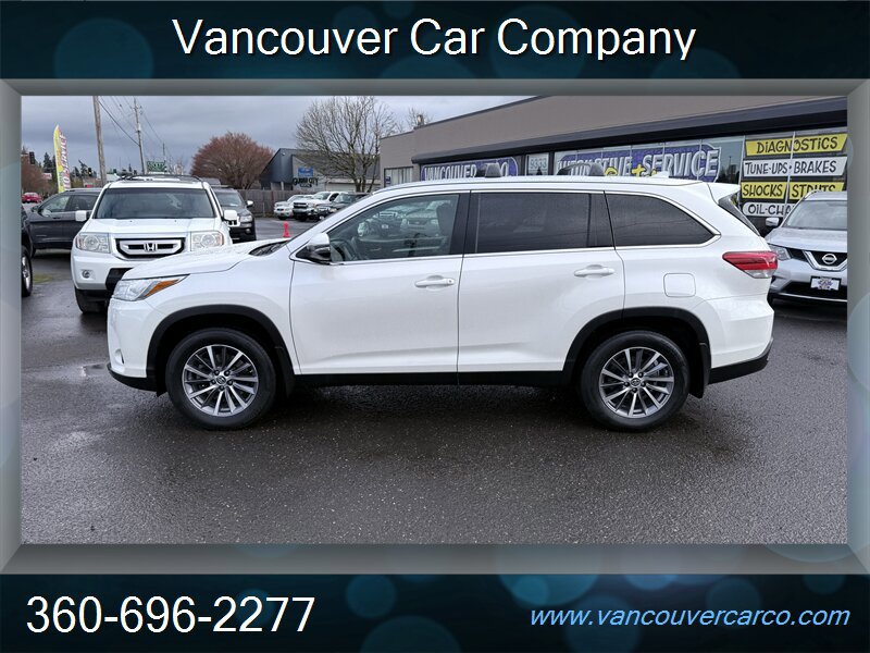 Used 2019 Toyota Highlander XLE AWD/4WD image 1