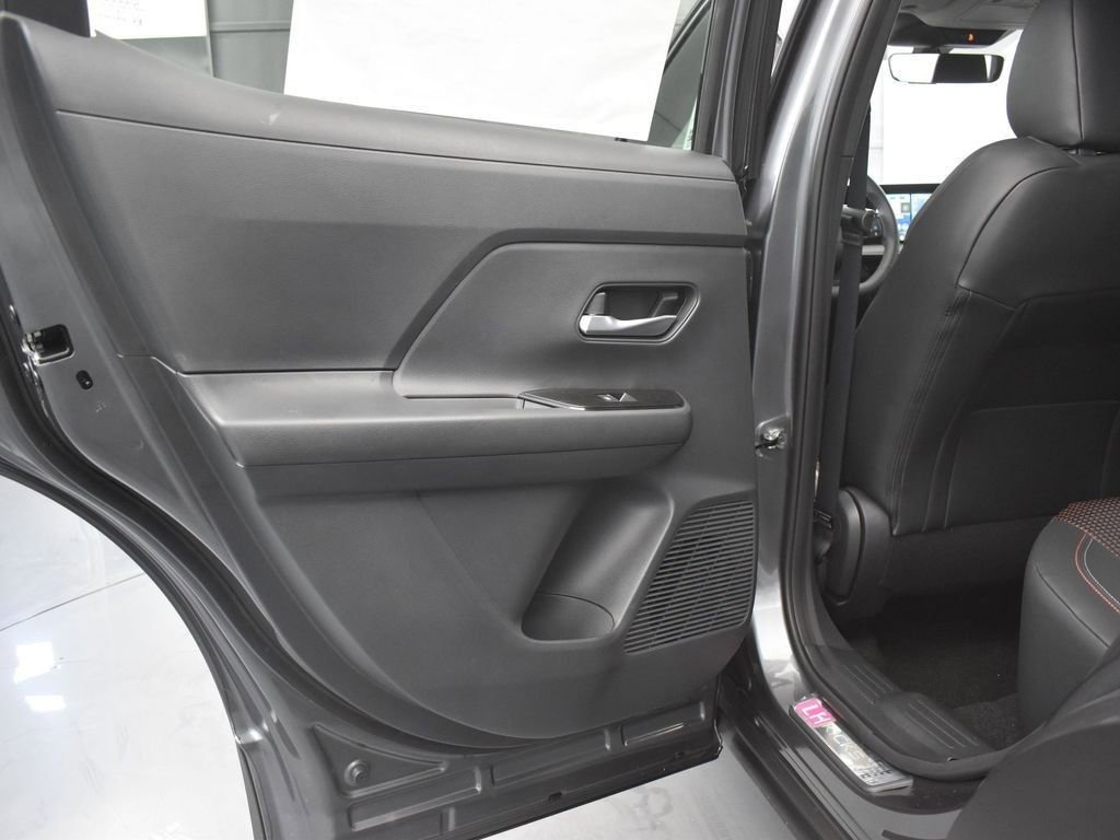 New 2026 Nissan Kicks SR w/ Illumination Package image 16