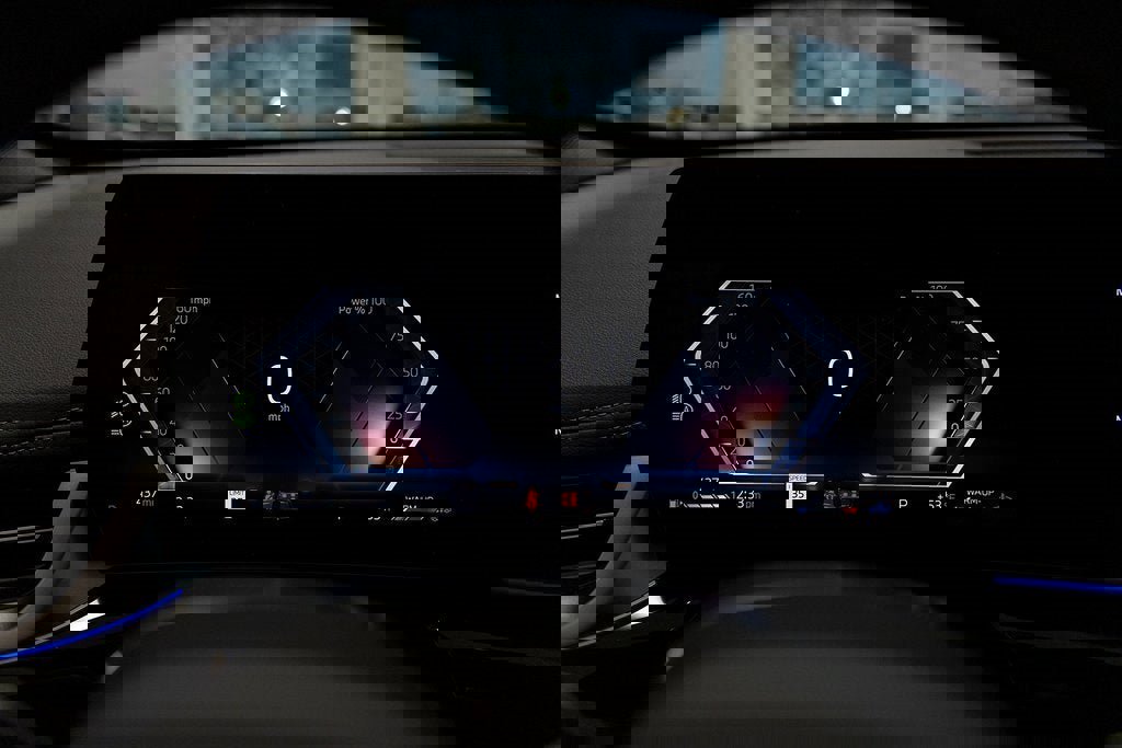 Used 2025 BMW X1 xDrive28i w/ Convenience Package image 32