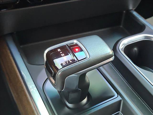 Used 2022 Chevrolet Silverado 1500 High Country w/ High Country Premium Package AWD/4WD image 12