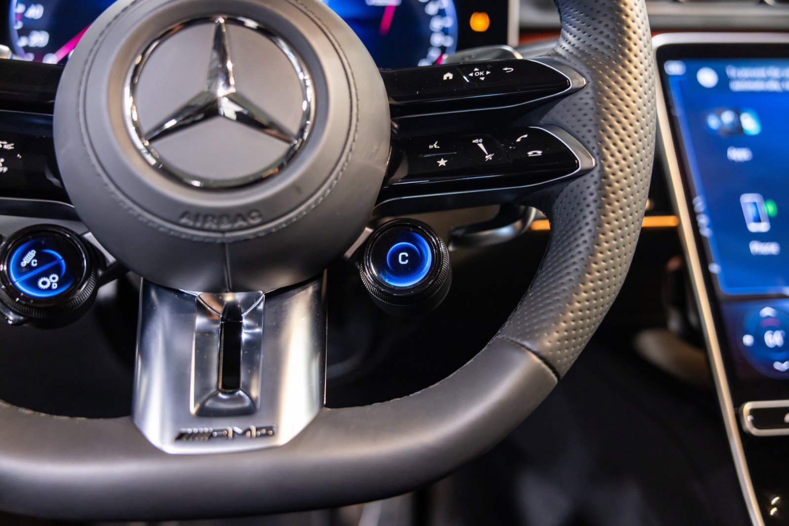 Used 2024 Mercedes-Benz S 63 AMG S w/ AMG Night Package image 46