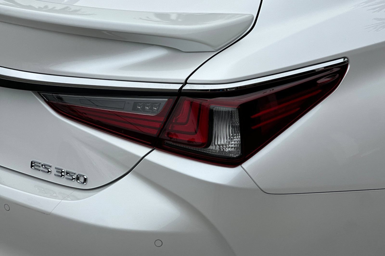 Used 2024 Lexus ES 350 w/ Accessory Package (Z1) FWD image 27