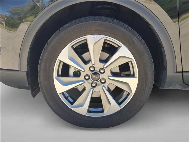 Used 2025 Ford Escape Platinum AWD/4WD image 24