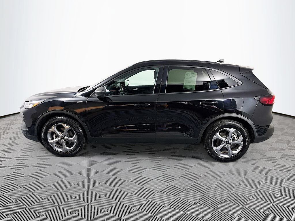 Used 2025 Ford Escape ST-Line FWD image 4