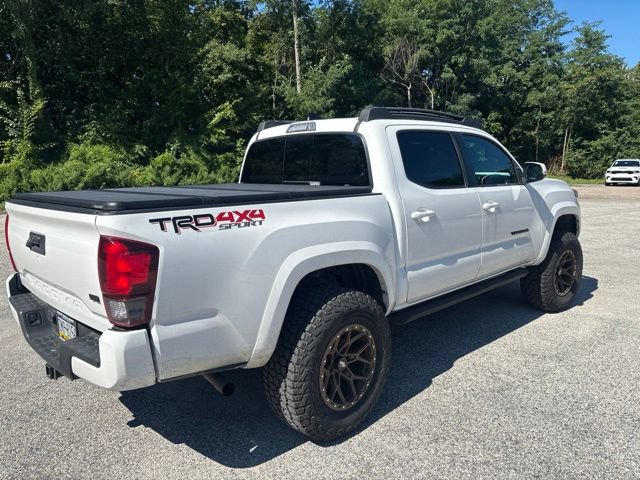 Used 2019 Toyota Tacoma TRD Sport AWD/4WD image 6