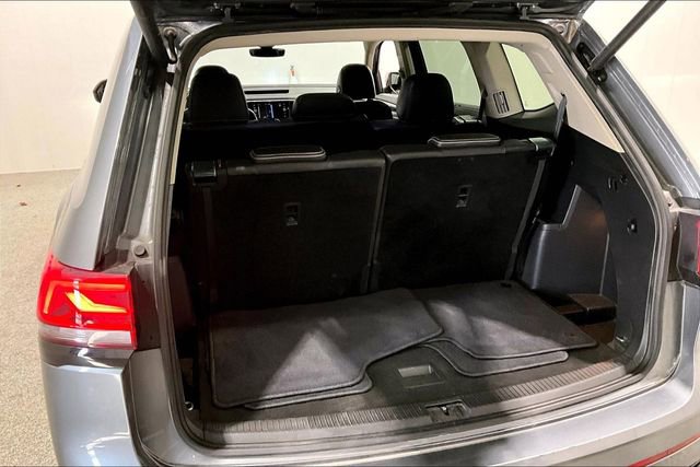 Used 2023 Volkswagen Atlas SEL R-Line image 39
