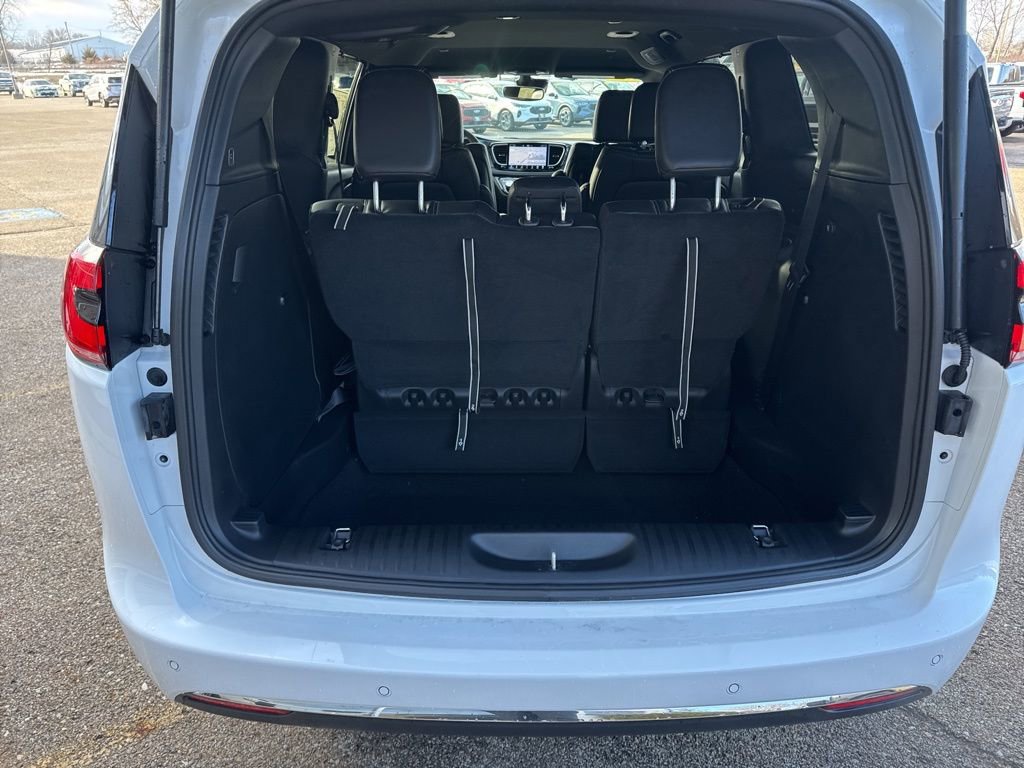 New 2026 Chrysler Pacifica Select image 25
