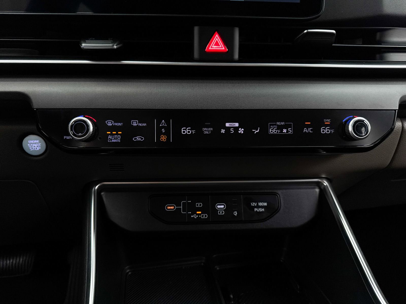 Certified 2025 Kia Carnival EX image 27