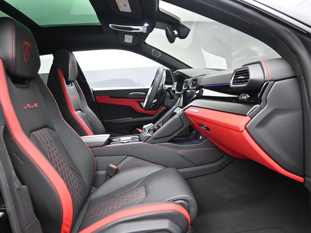 Used 2024 Lamborghini Urus S image 37