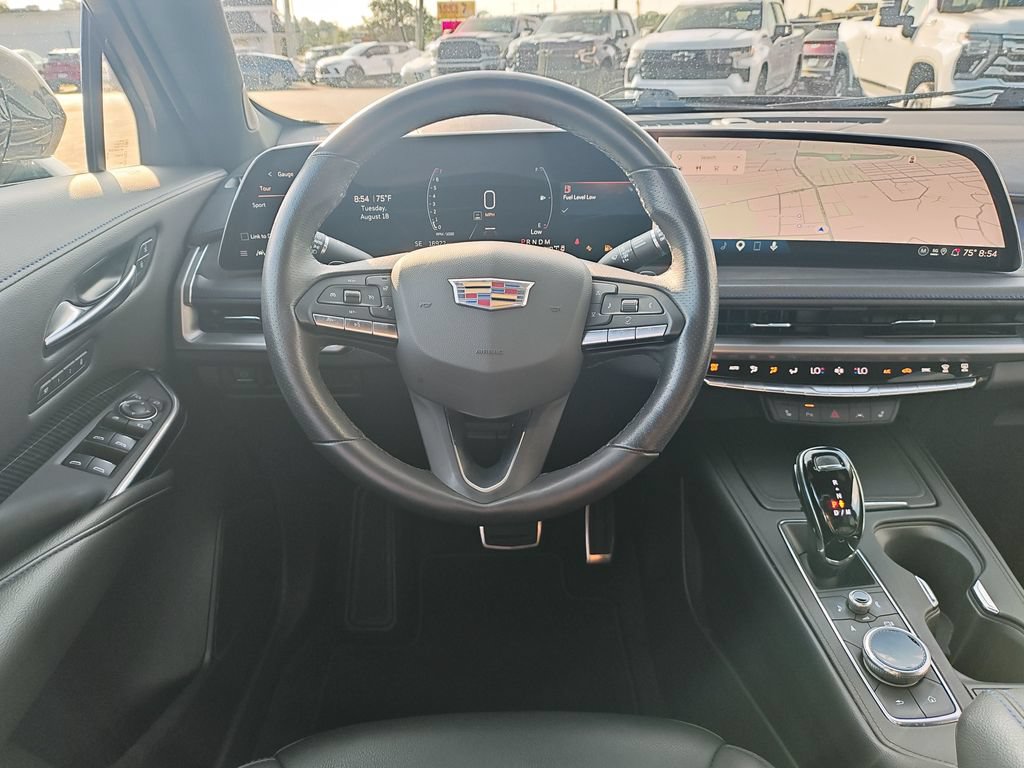 Used 2024 Cadillac XT4 Sport w/ Technology Package AWD/4WD image 16