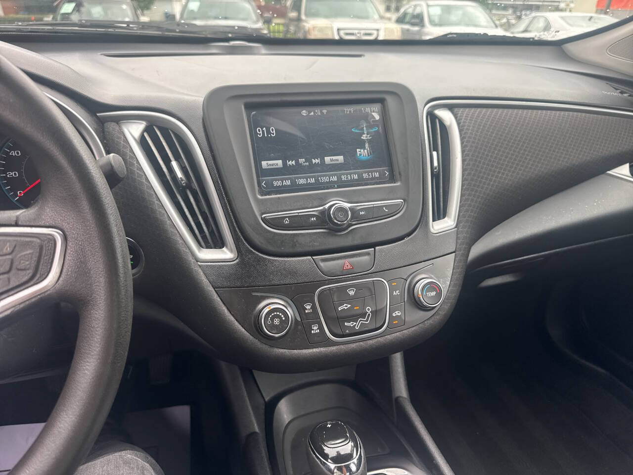 Used 2018 Chevrolet Malibu LS FWD image 11