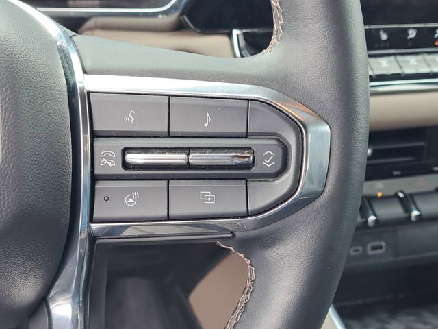 Used 2023 GMC Canyon Denali image 10