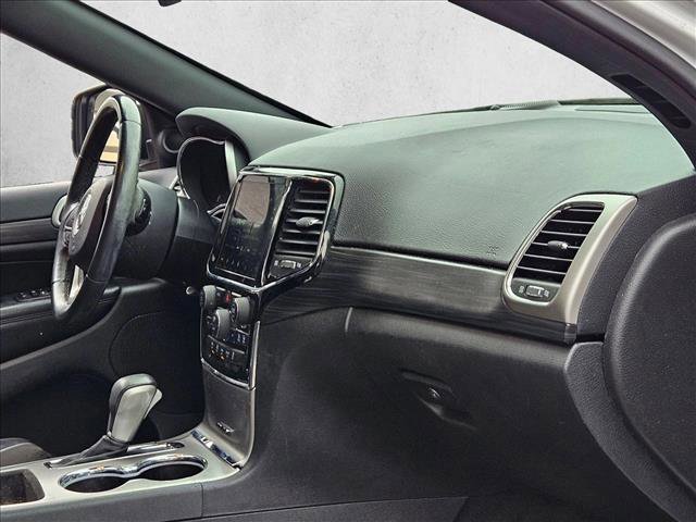 Used 2019 Jeep Grand Cherokee Altitude image 23