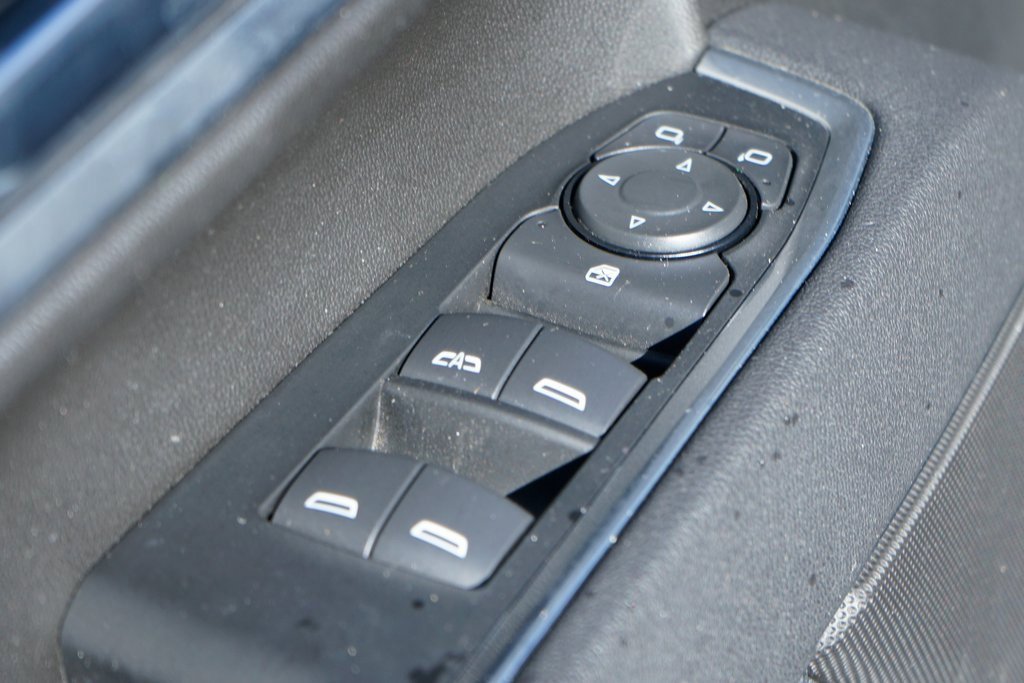 Used 2025 Chevrolet Silverado 3500 LT w/ Convenience Package image 15