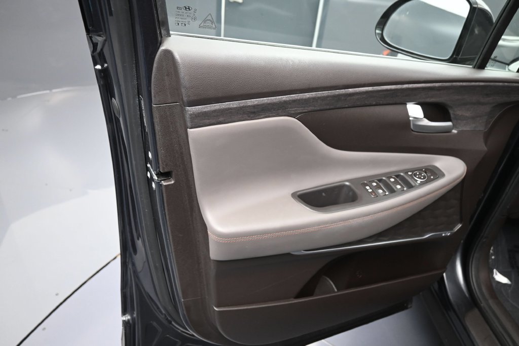 Used 2020 Hyundai Santa Fe SEL AWD/4WD image 12