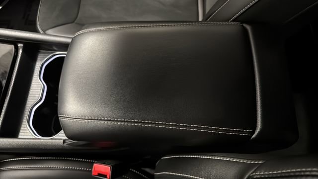 Used 2025 Jeep Grand Cherokee Altitude AWD/4WD image 19