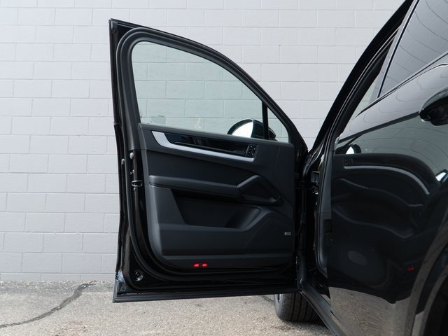 New 2026 Porsche Cayenne image 15