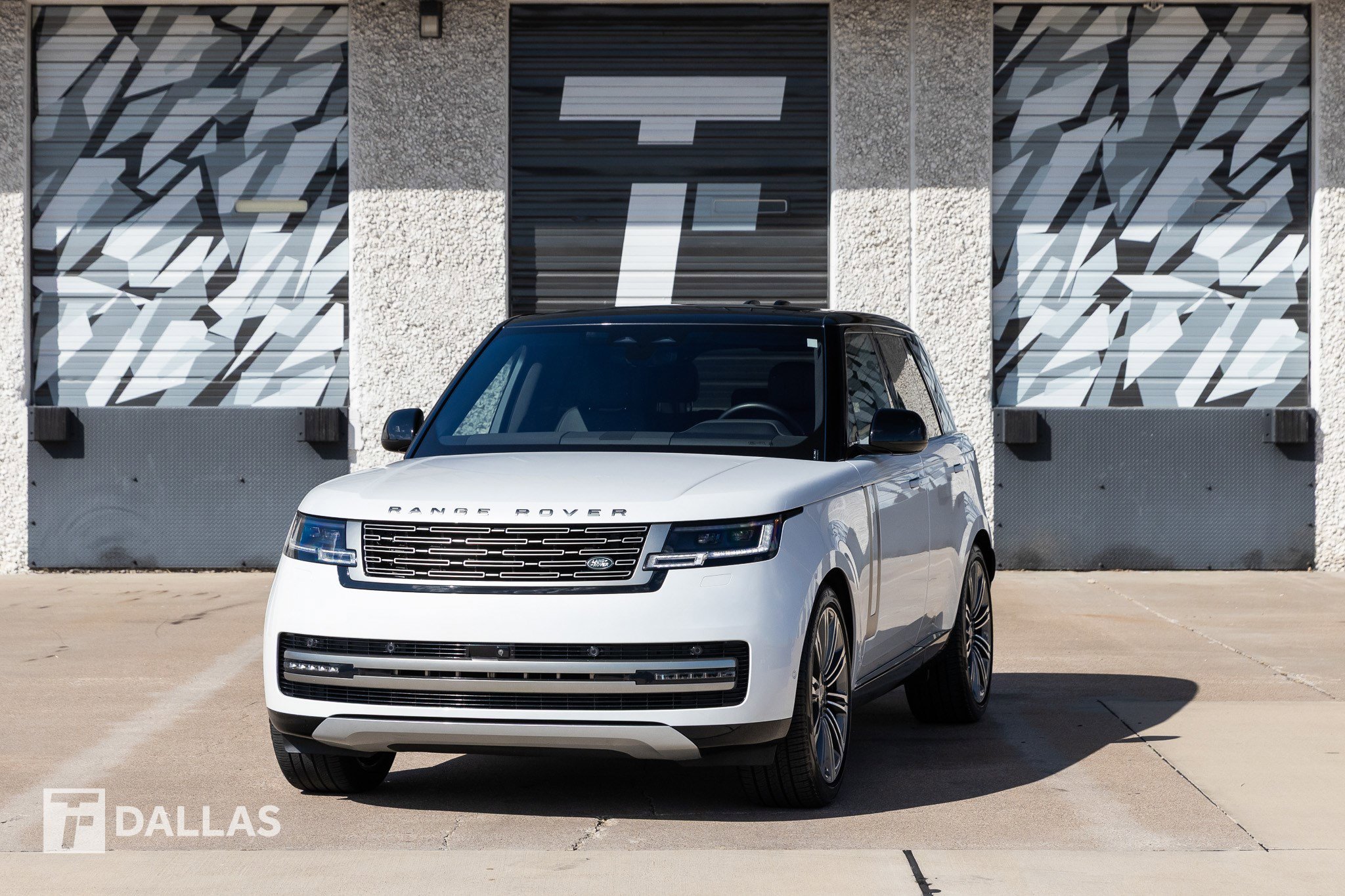 Used 2023 Land Rover Range Rover SE image 5