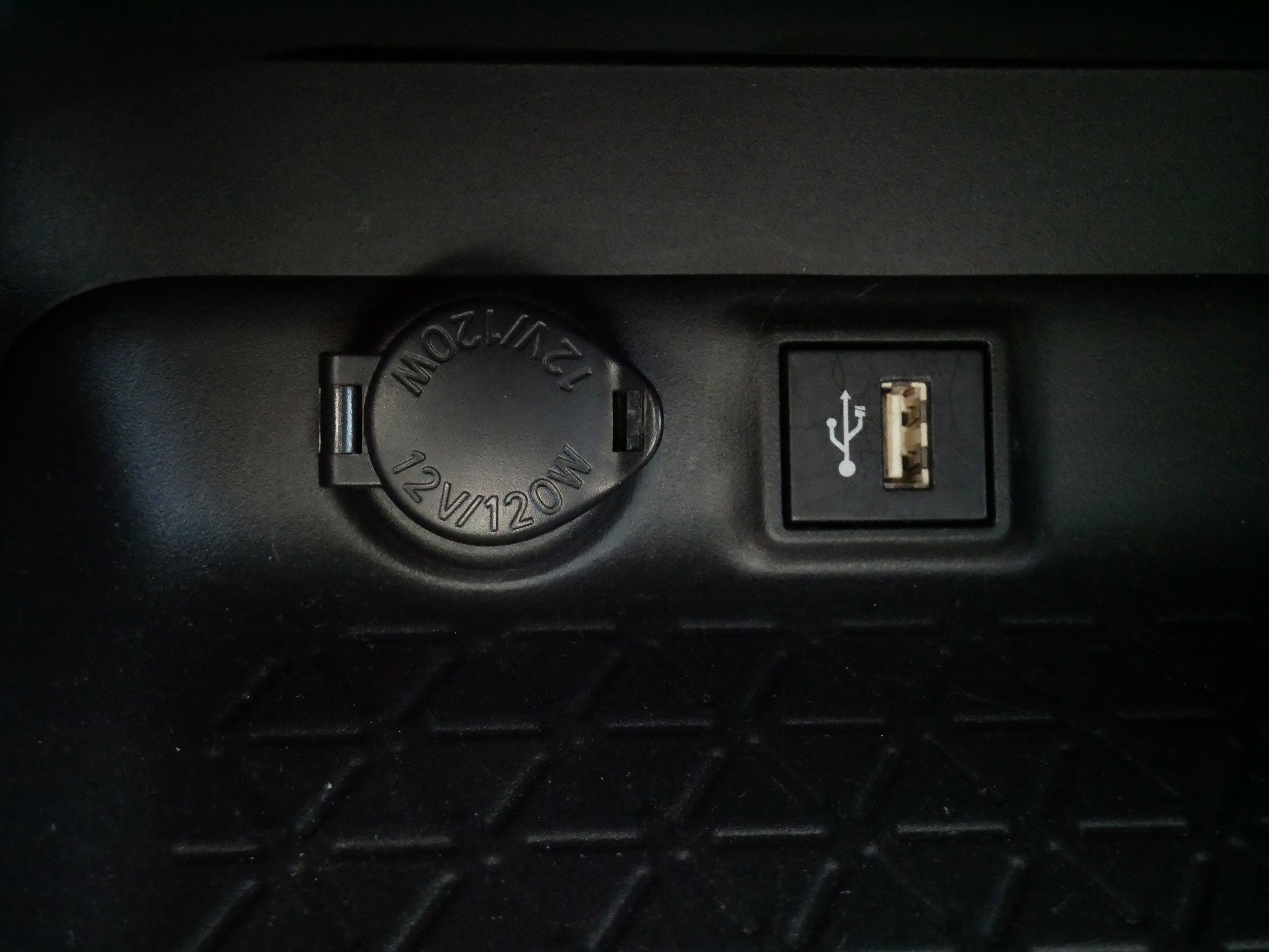 Certified 2023 Toyota RAV4 LE image 30