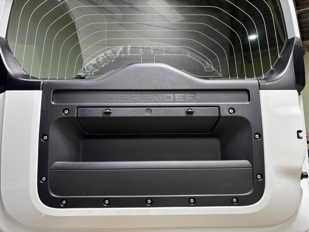 Used 2026 Land Rover Defender 110 S image 44