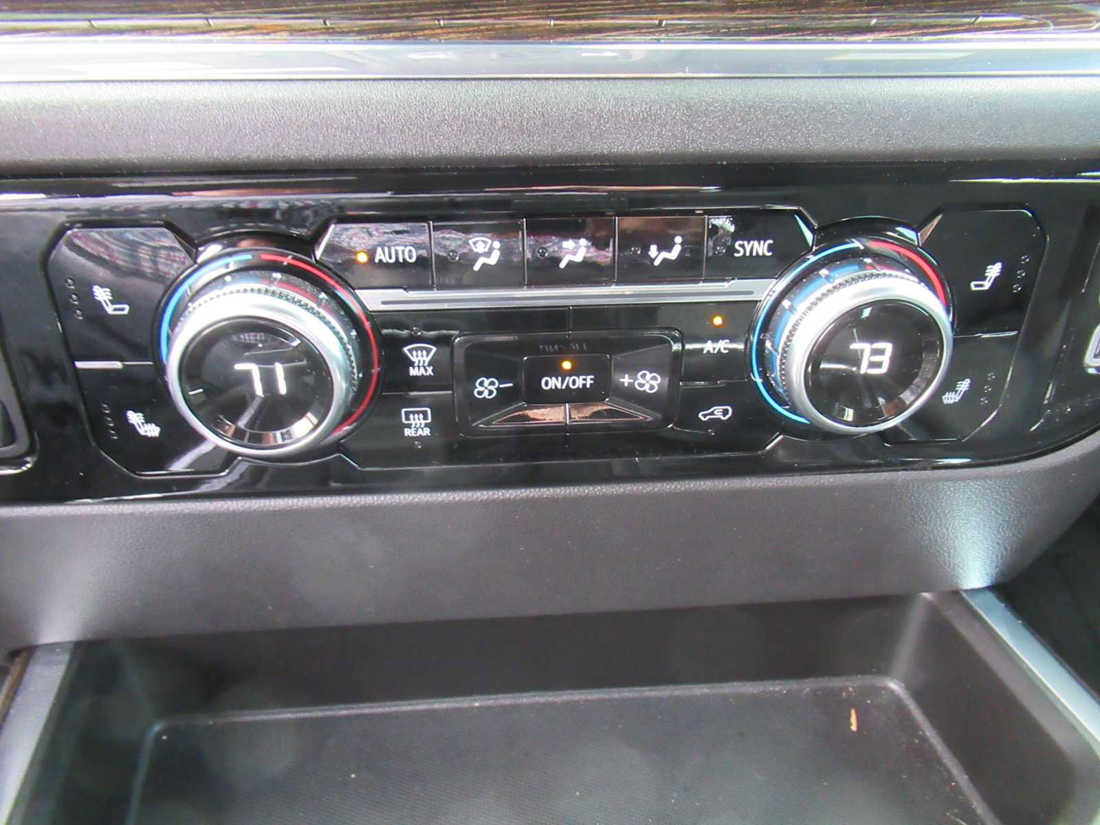 Used 2024 GMC Sierra 1500 Elevation w/ Preferred Package image 37