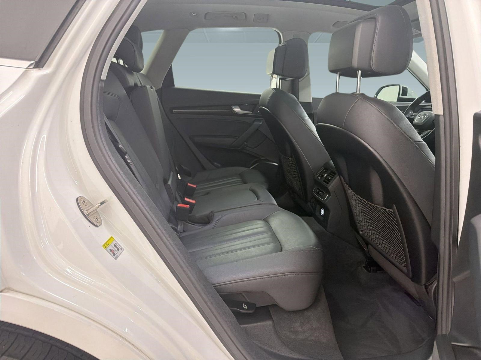 Used 2020 Audi Q5 Premium w/ Convenience Package image 24