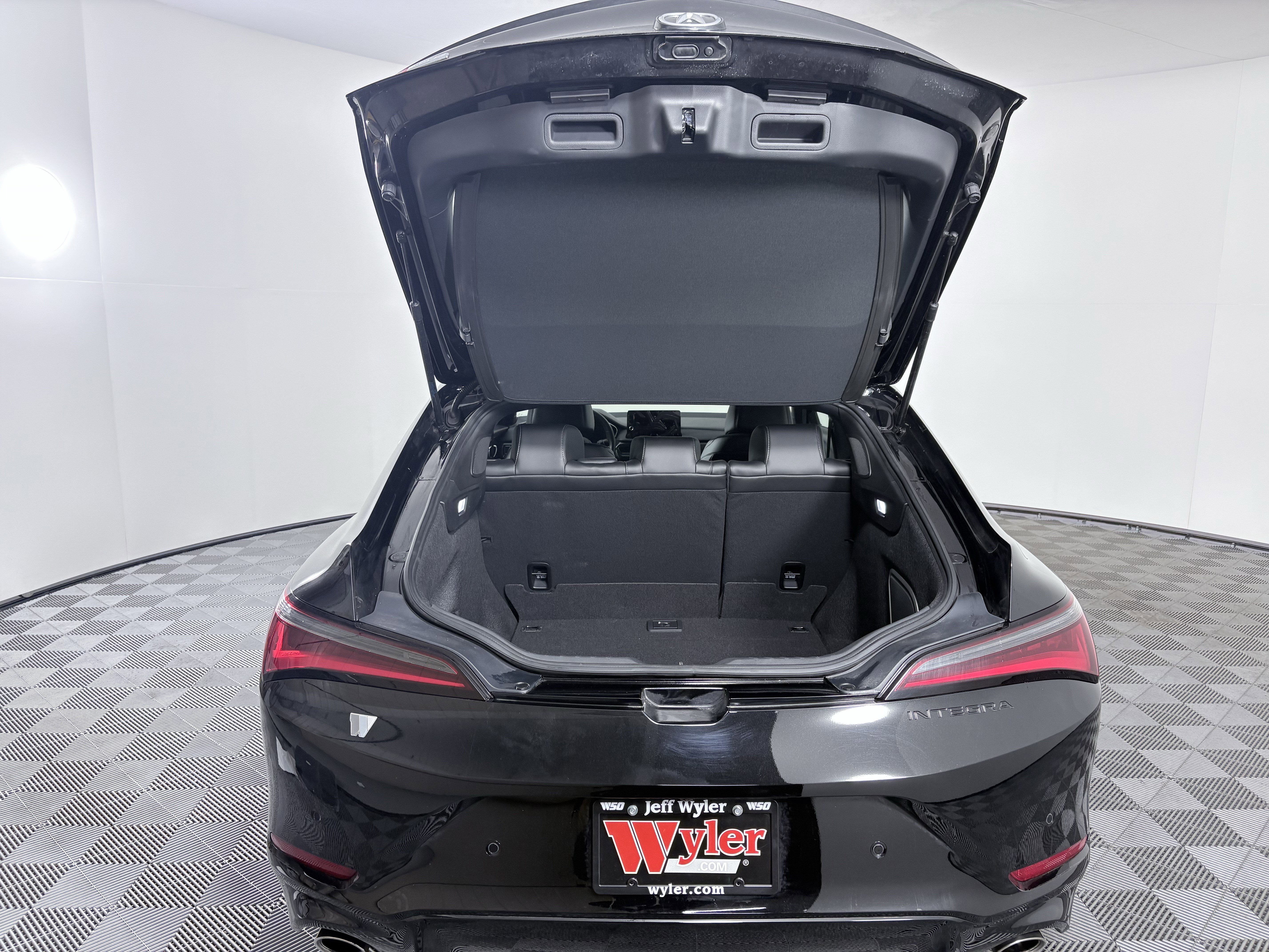 Used 2025 Acura Integra A-Spec image 8