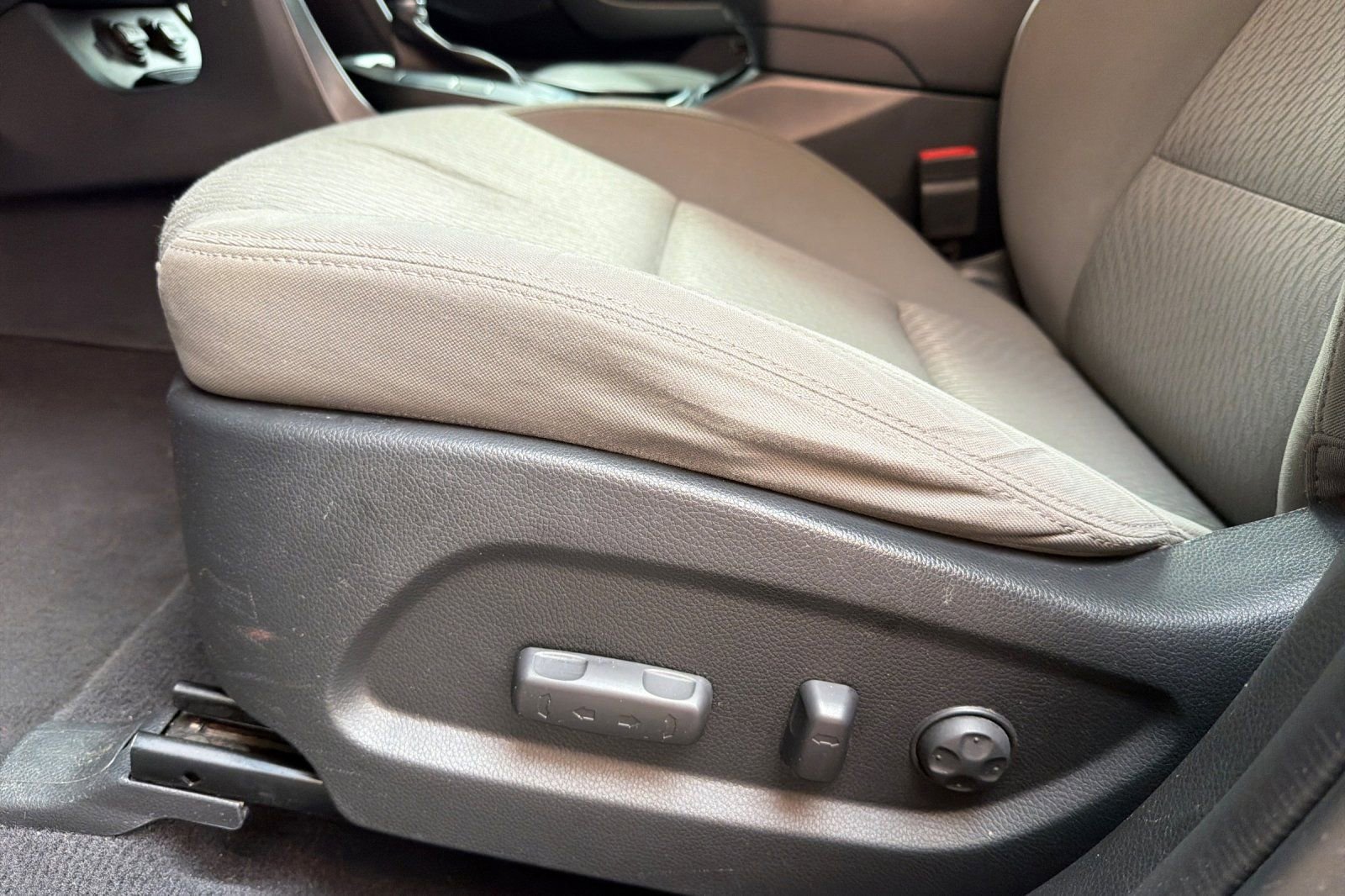 Used 2017 Hyundai Santa Fe SE image 15