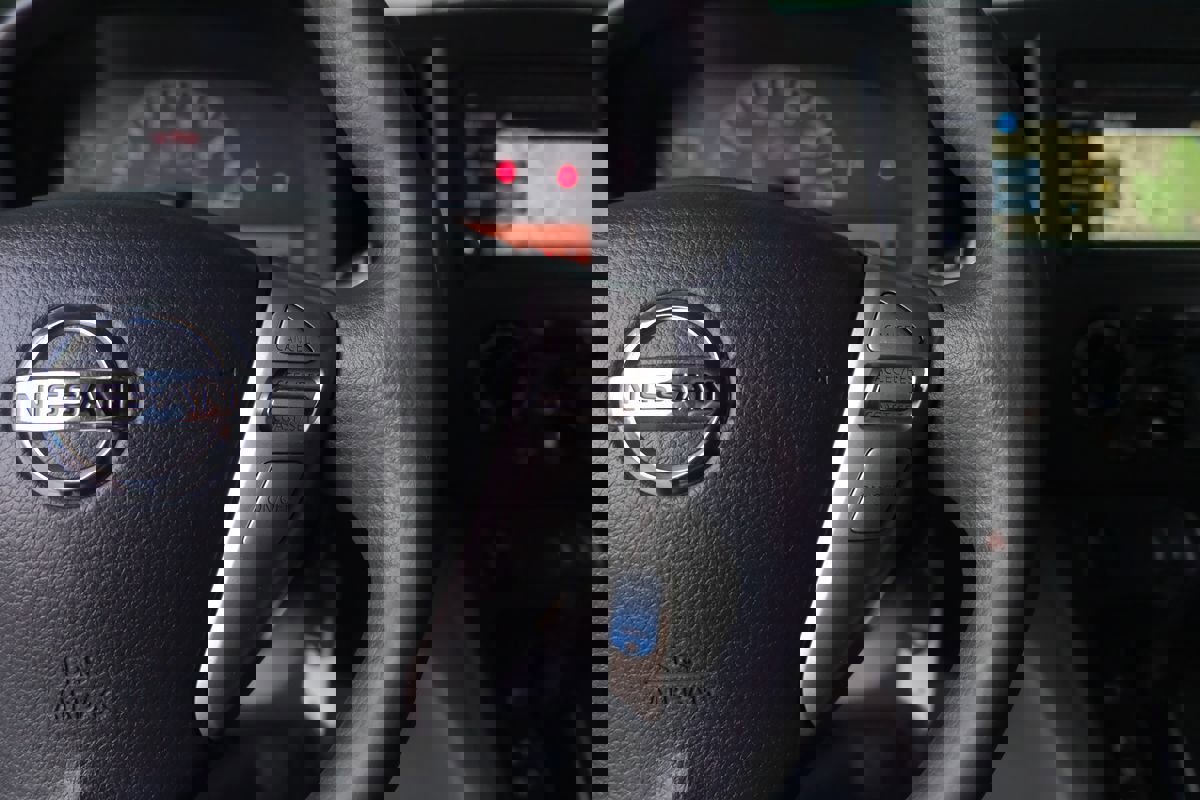 Used 2019 Nissan NV200 SV w/ Navigation Package image 18