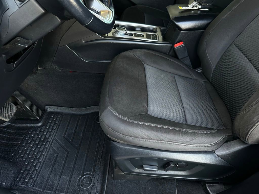 Used 2022 Ford Explorer XLT image 13