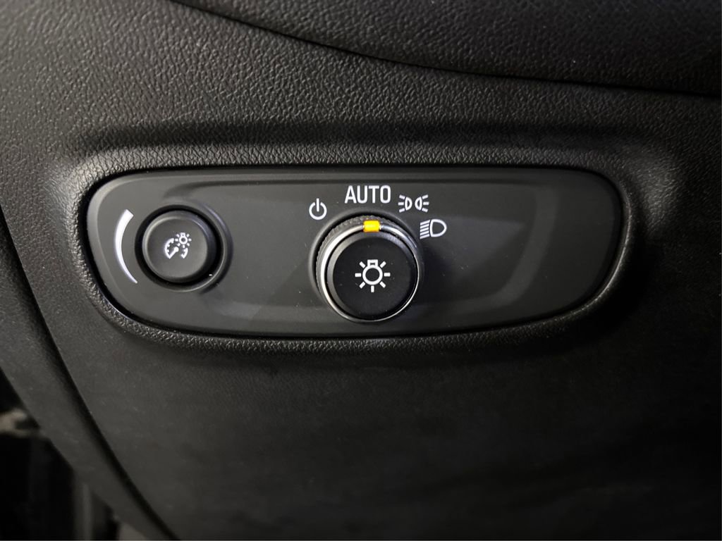 Used 2019 Chevrolet Equinox LT image 25