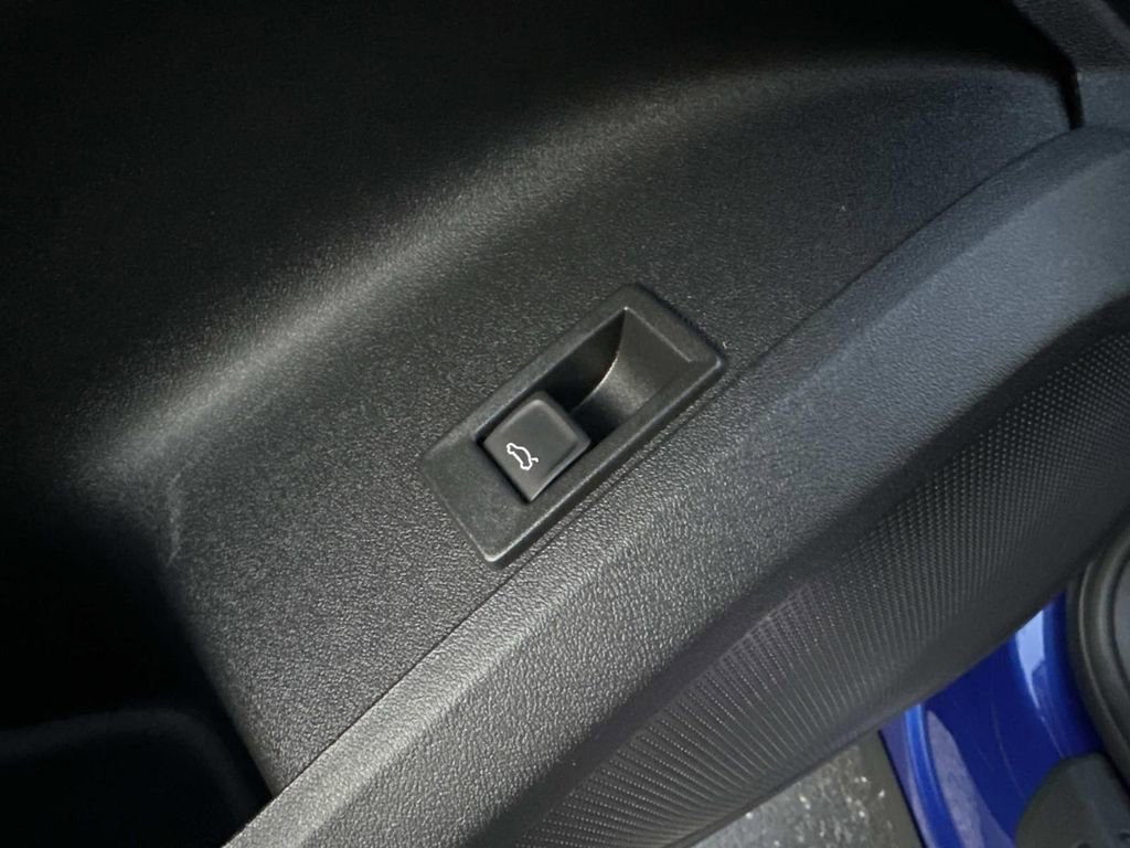 New 2025 Audi SQ5 Prestige image 12