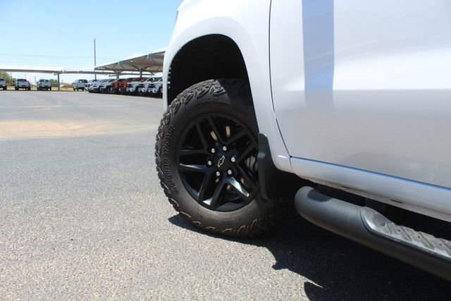 Used 2024 Chevrolet Silverado 1500 LT Trail Boss w/ Convenience Package II AWD/4WD image 11
