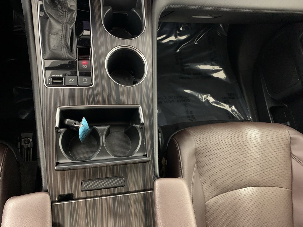 Used 2021 Toyota Sienna Platinum image 13