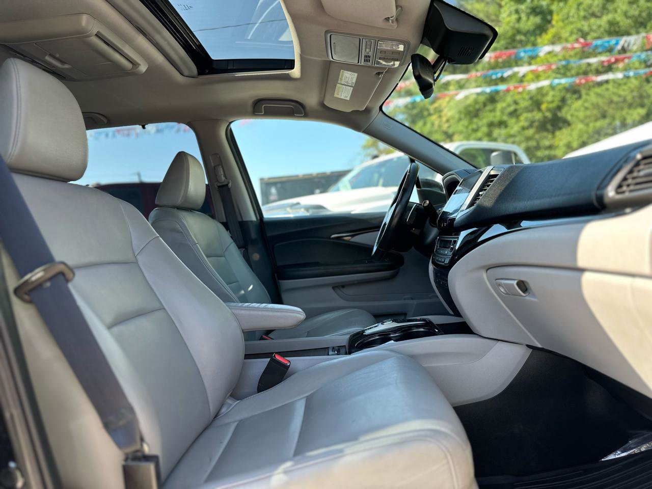 Used 2016 Honda Pilot Touring image 21