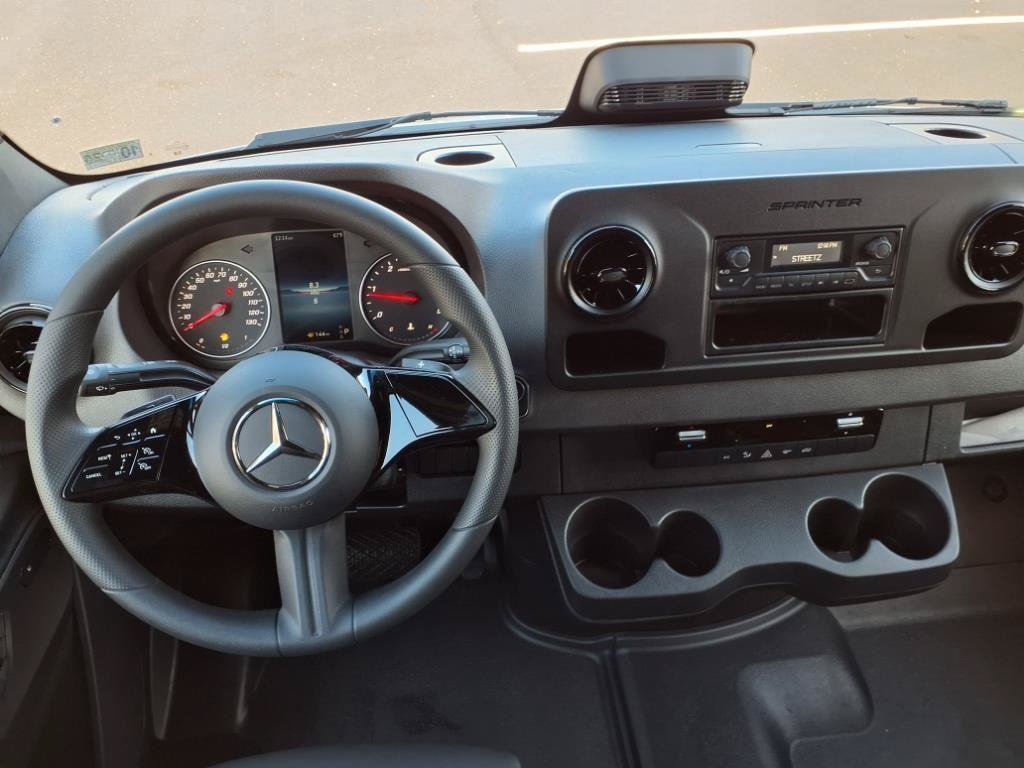Certified 2025 Mercedes-Benz Sprinter 2500 image 11
