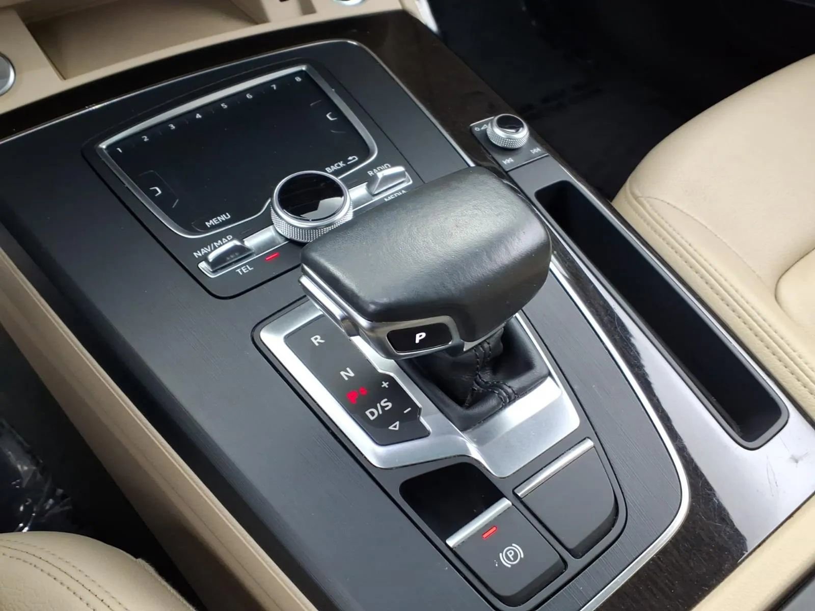 Used 2018 Audi Q5 2.0T Premium Plus w/ Premium Plus Package image 31