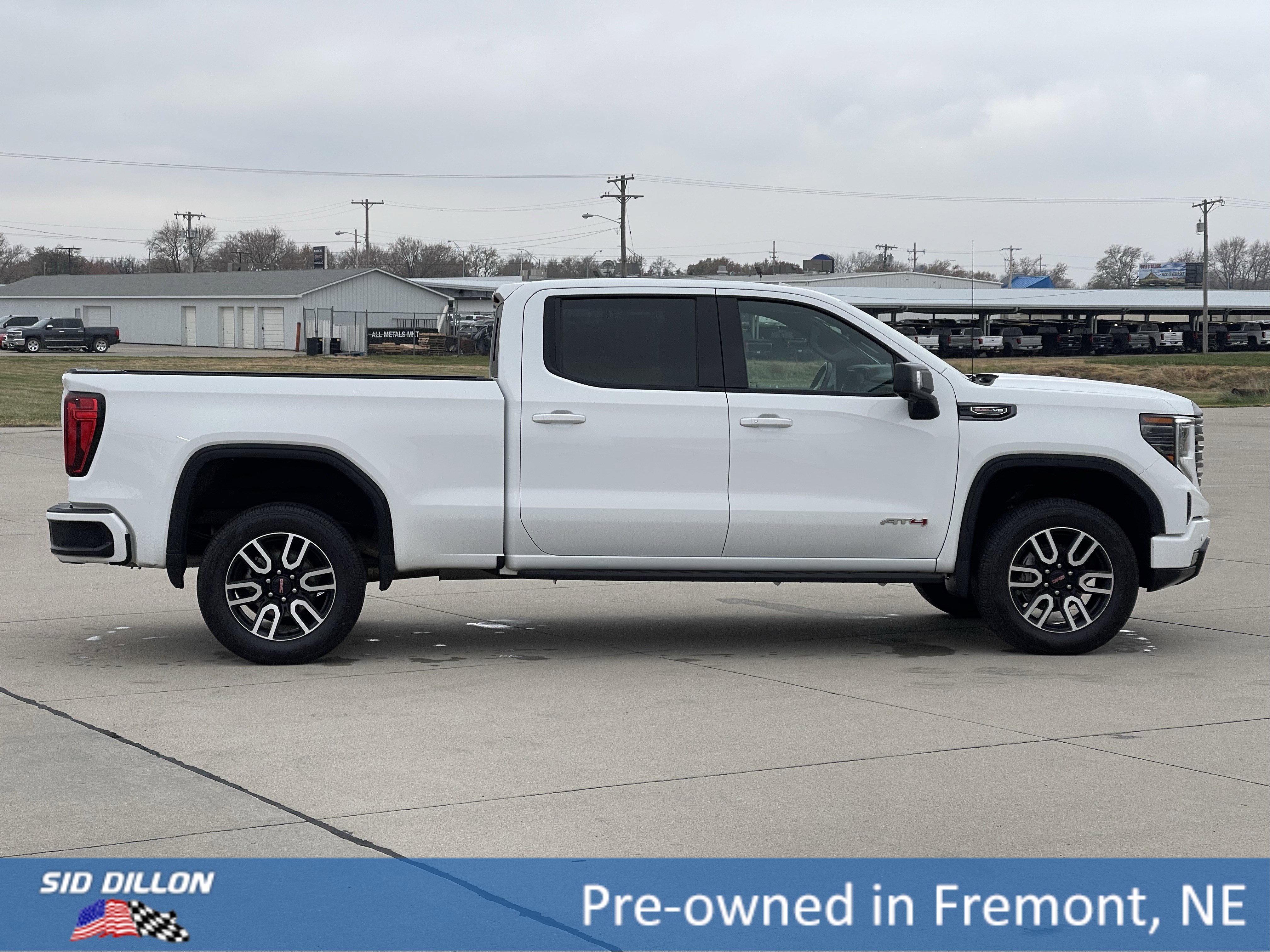 Used 2024 GMC Sierra 1500 AT4 w/ Technology Package image 13