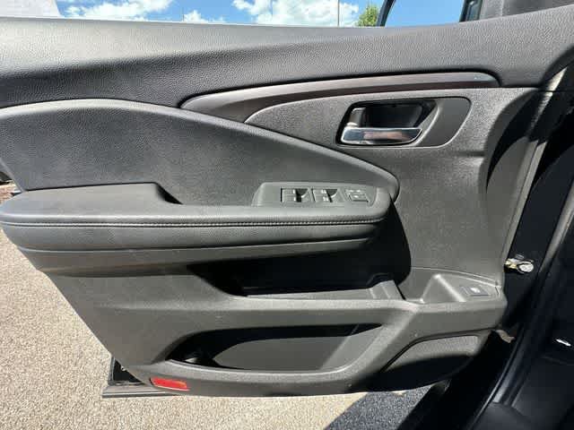Used 2022 Honda Pilot Sport image 16