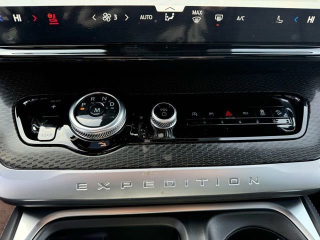 New 2026 Ford Expedition Max Platinum w/ Stealth Performance Package AWD/4WD image 17