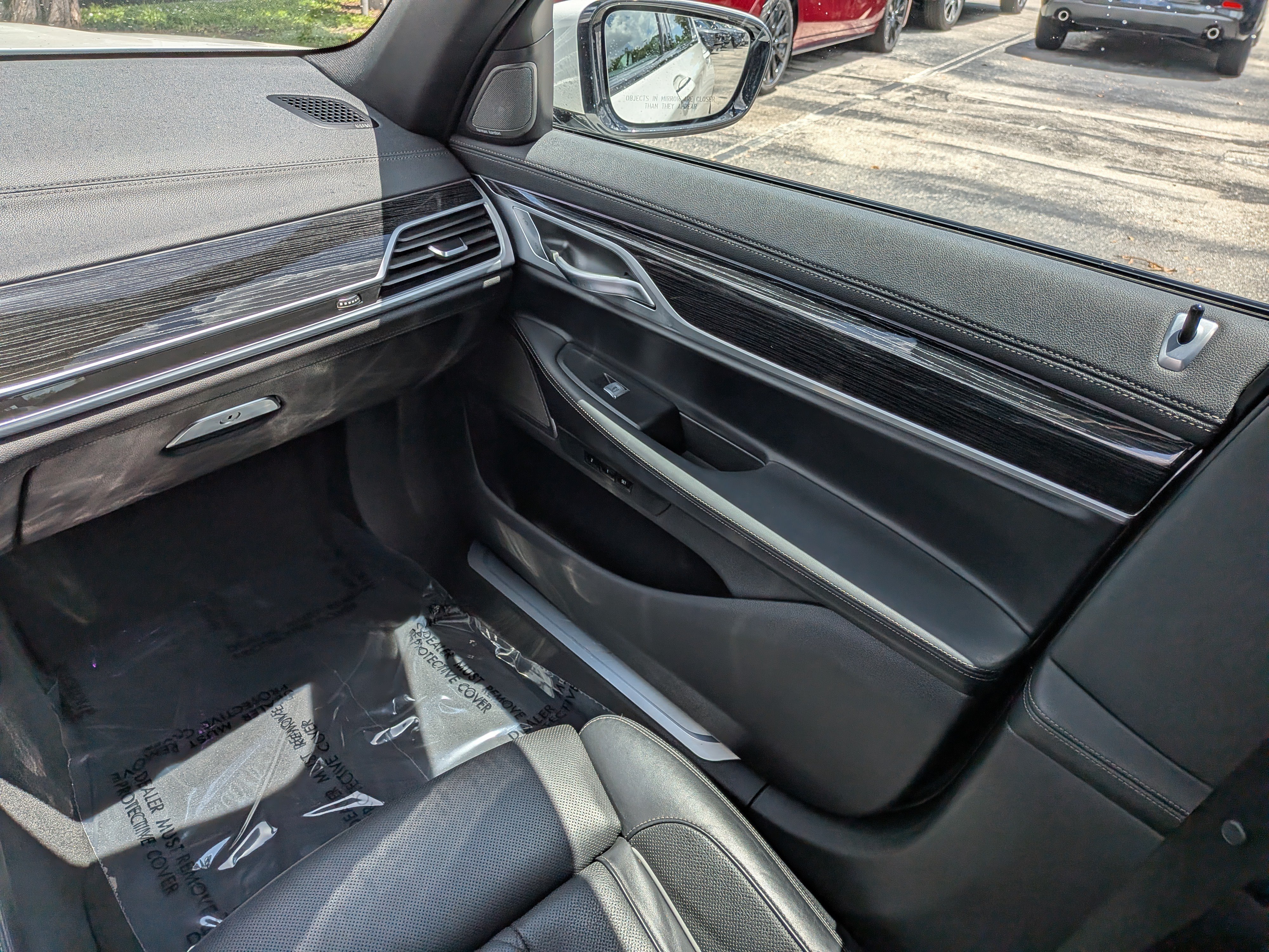 Used 2022 BMW 740i w/ M Sport Package RWD image 19
