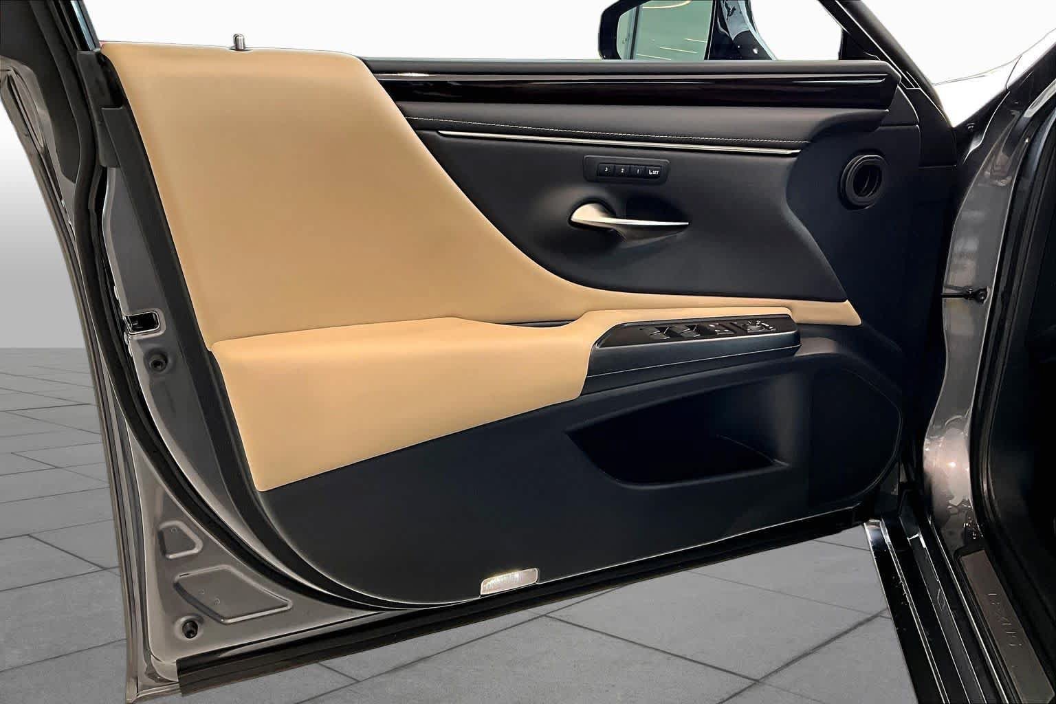 Used 2021 Lexus ES 350 w/ Premium Package FWD image 23